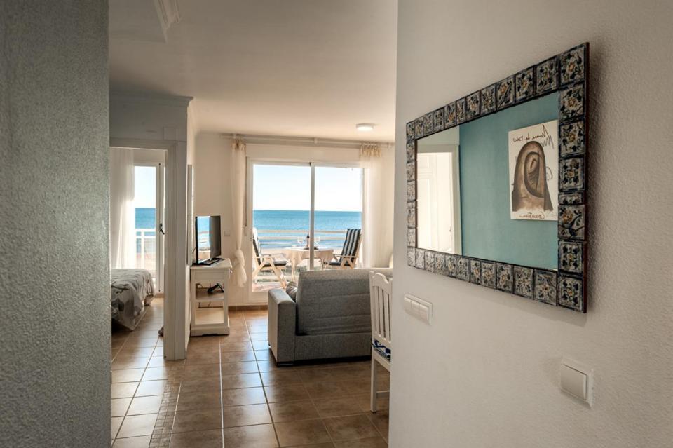 APARTAMENTO EN PRIMERISIMA LINEA DE PLAYA n 10 Playa De Xeraco Exterior foto