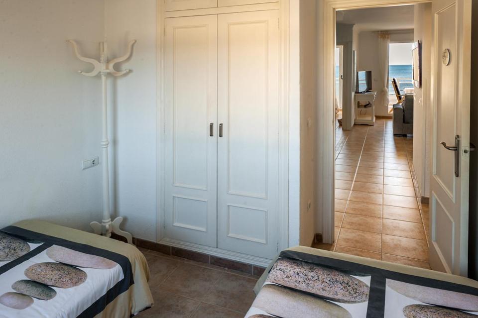 APARTAMENTO EN PRIMERISIMA LINEA DE PLAYA n 10 Playa De Xeraco Exterior foto